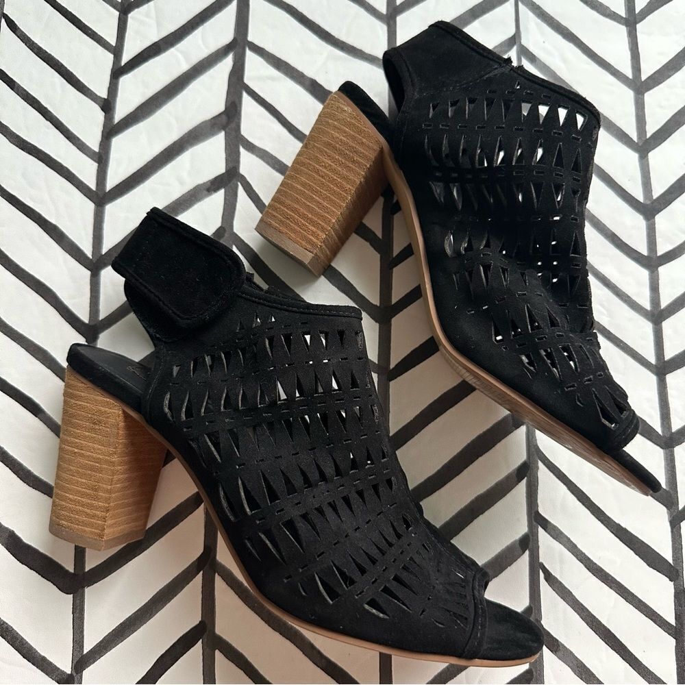 David Aaron Women's Size 7.5 Peep Toe Sandal Booties
